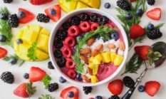 Exploring the Nutritional Benefits of Fruits in a Healthy and Balanced Diet